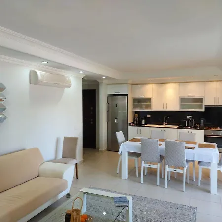 Outstanding 3 Bed Duplex In Popular Gated Community Apartman Side