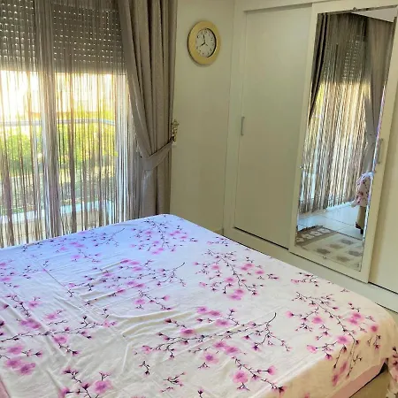 Outstanding 3 Bed Duplex In Popular Gated Community * Side