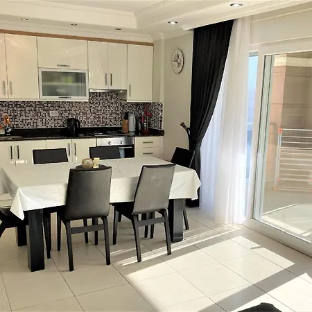 Outstanding 3 Bed Duplex In Popular Gated Community * Side